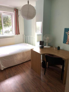 Camden room Prime location
